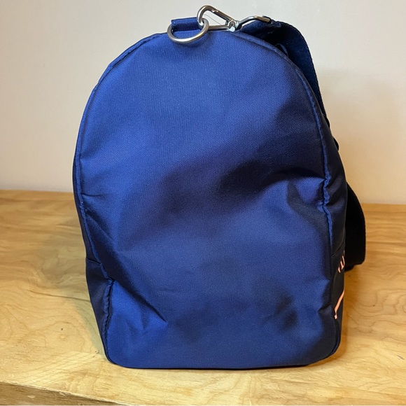 Vineyard Vines Target Weekender Duffel Bag NWT - Picture 9 of 12